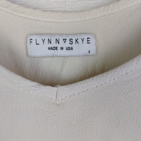 Flynn Skye Cream Flowy Two Layer Cropped Top - Picture 3 of 7